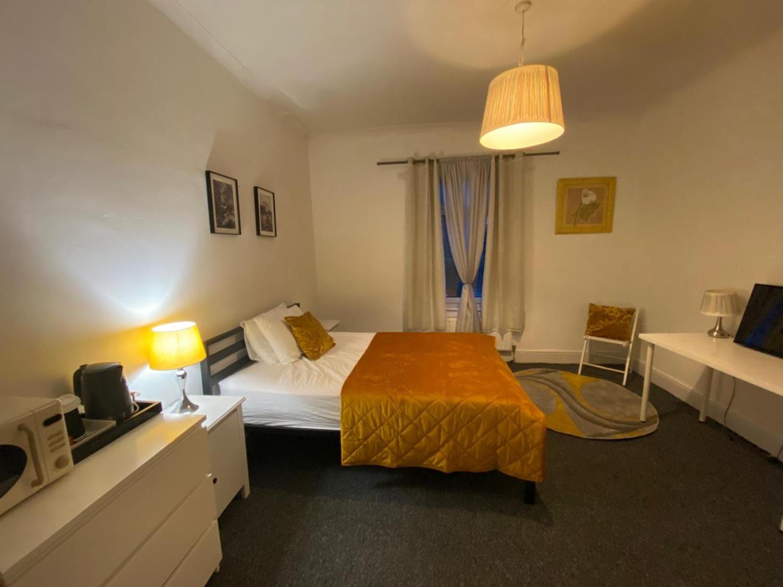 Precise Homes Ltd Wolverhampton Ngoại thất bức ảnh