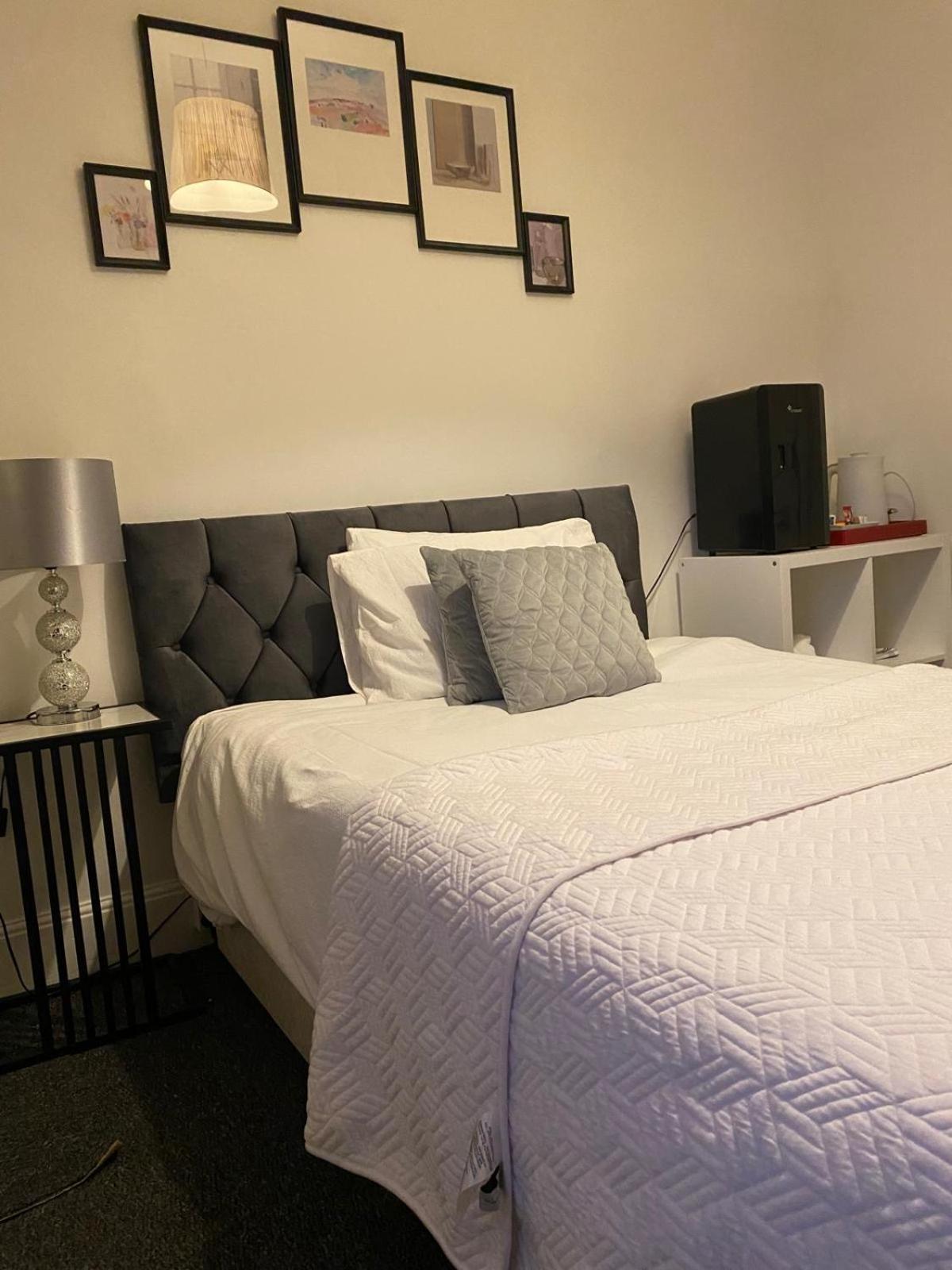 Precise Homes Ltd Wolverhampton Ngoại thất bức ảnh